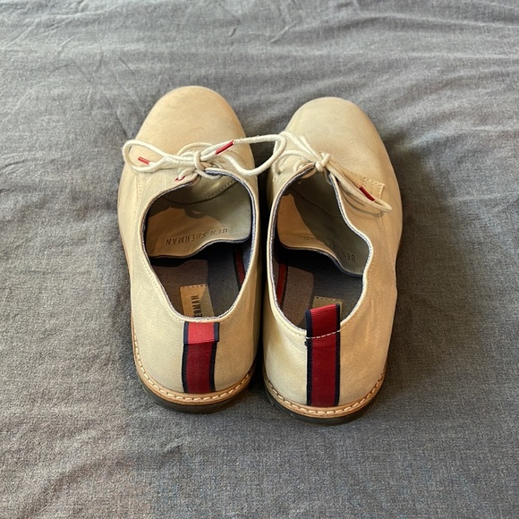 Men's Ben Sherman lace up suede shoes. Only worn a couple of times. Like New. - Picture 3 of 7